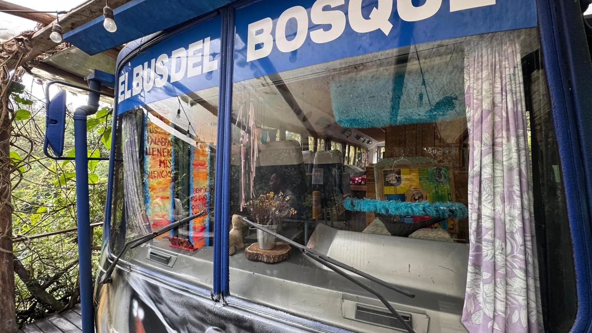 Campsite El Bus Del Bosque Hotel Medellin